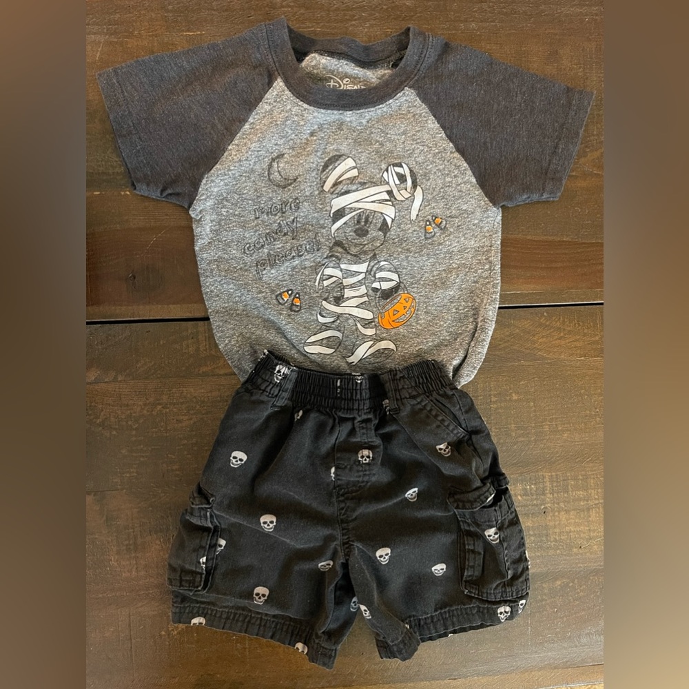 Disney tee and skull shorts 2T/24MO